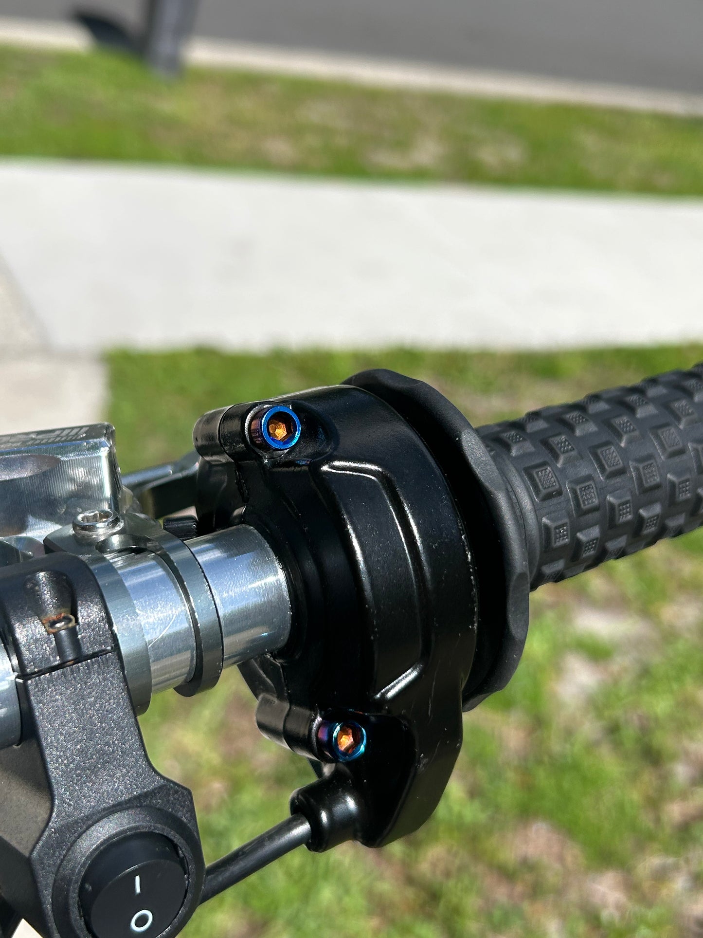 Surron throttle titanium