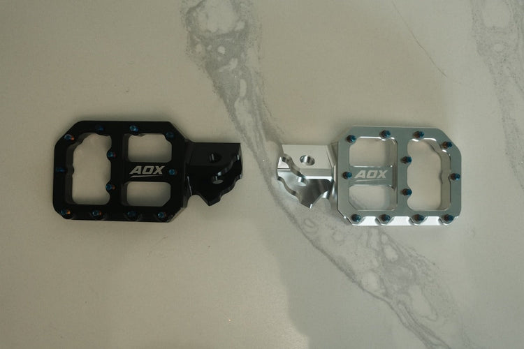 Titanium Wide Pegs (ALL E-Motos)