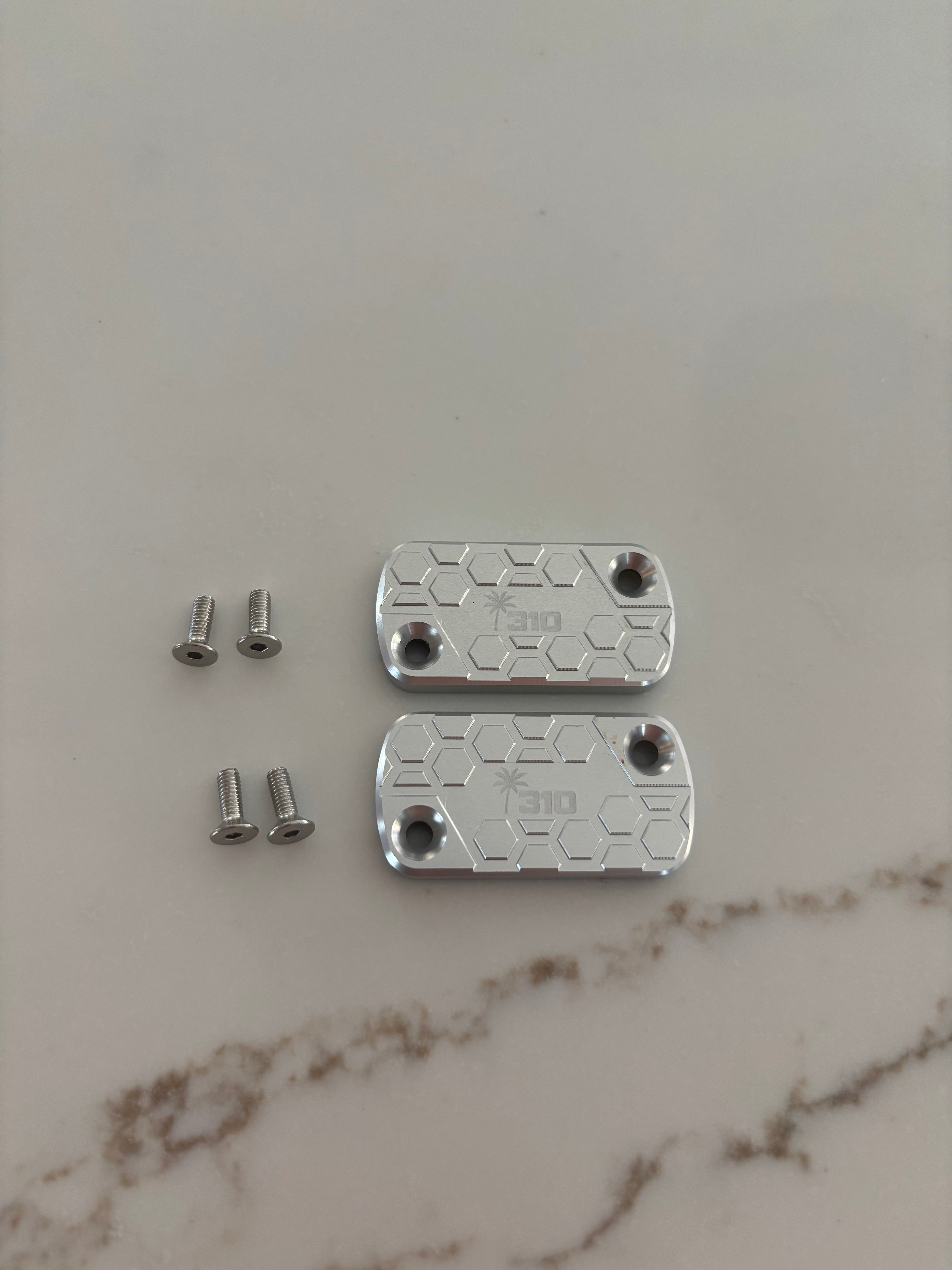 Ultra Bee brake reservoir cap (Ships by Friday)