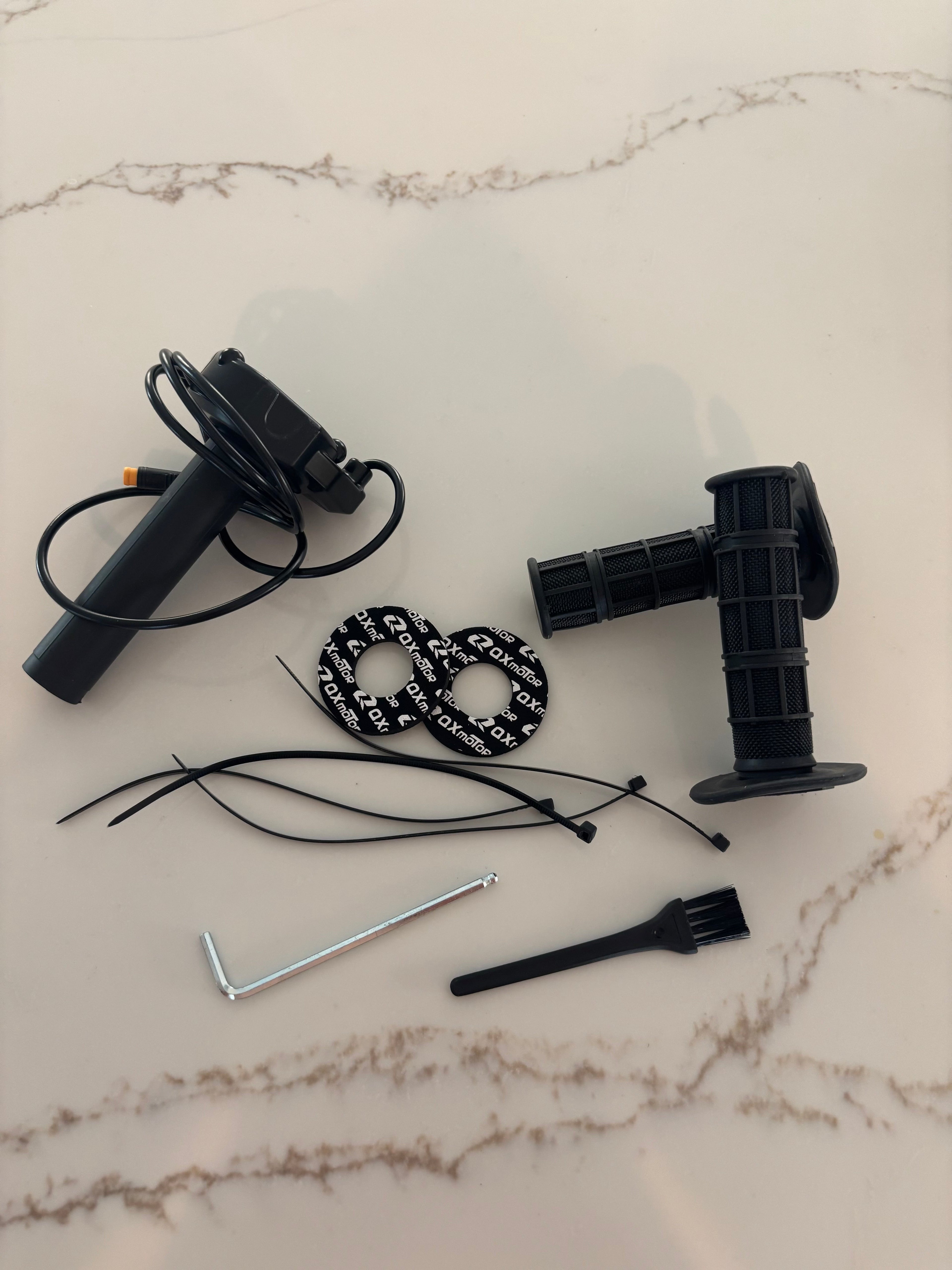 "Surron" style throttle for MacFox and Freego