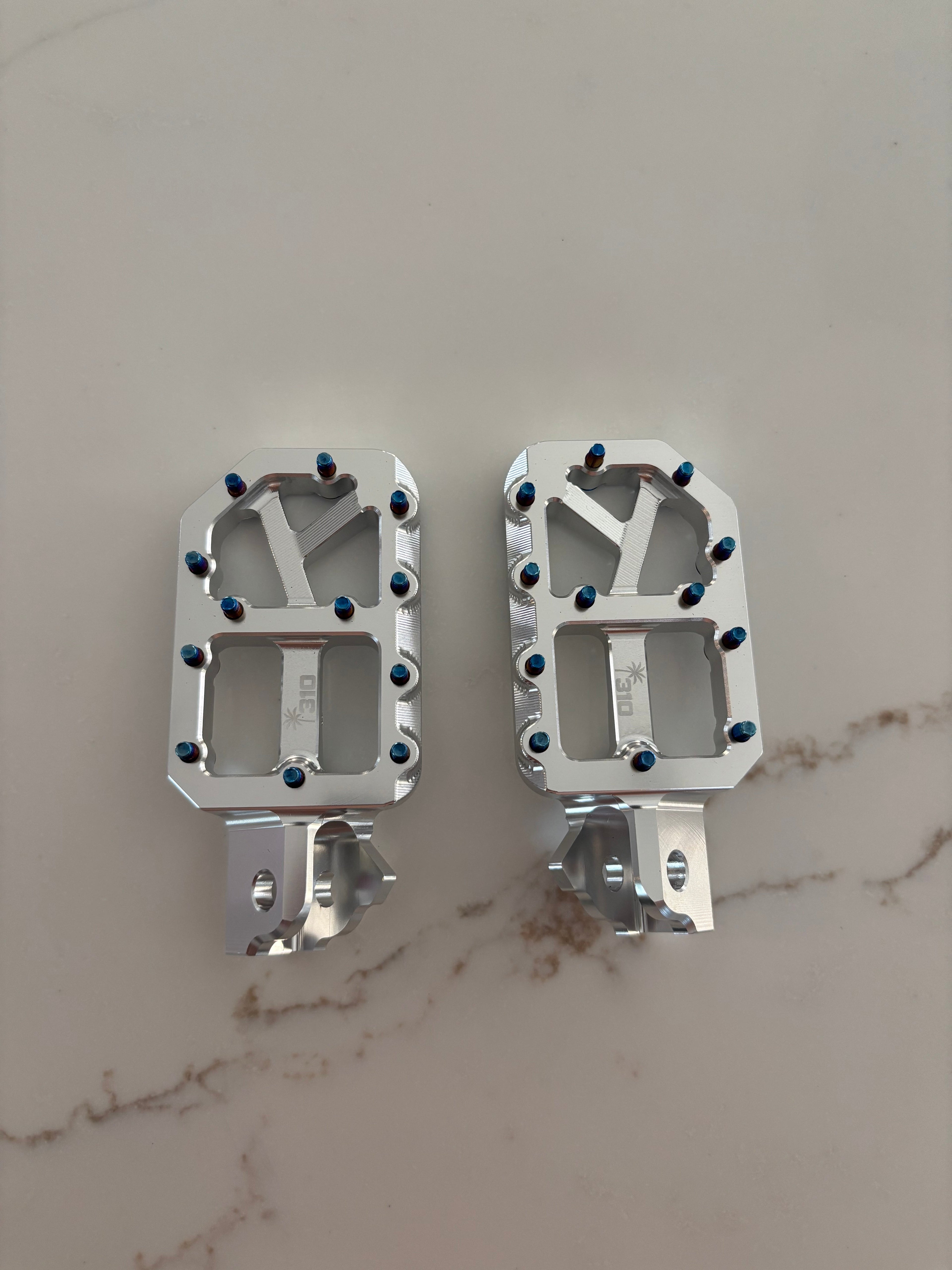 E-Moto Pegs (Burnt Blue Pins)